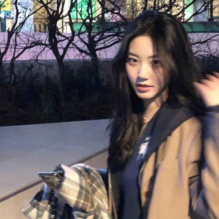 疯疯癫癫的阿兹洛
